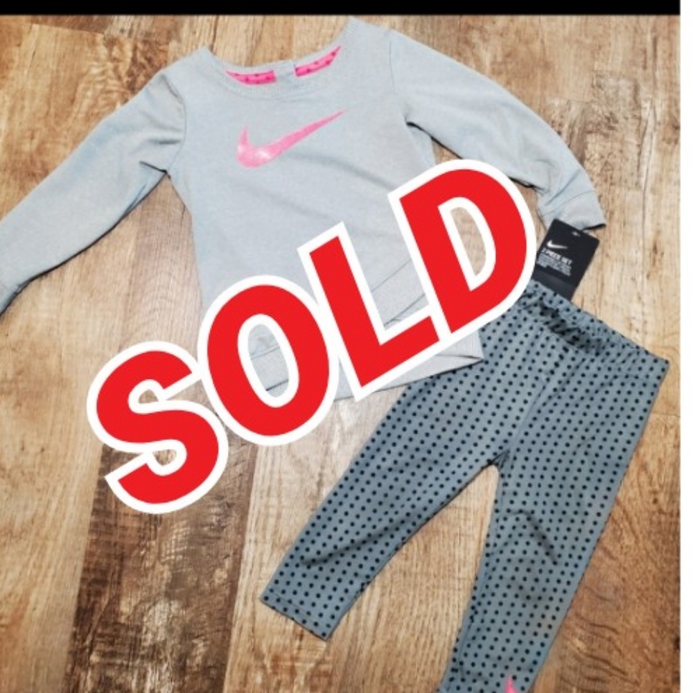 NWT 18M BABY GIRL DRI-FIT NIKE OUTFIT